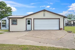 412 Leaning Oak Ln, Somerville, TX 77879 - Photo 2