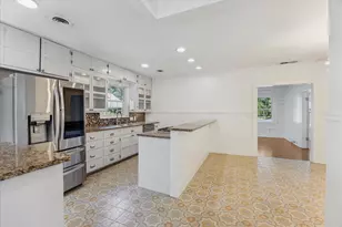 3300 Harris Park Ave, Austin, TX 78705 - Photo 6