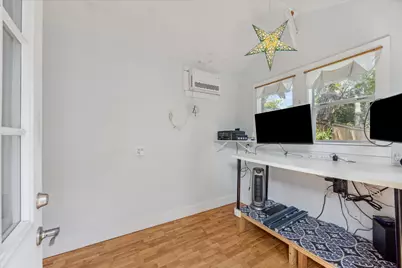 3300 Harris Park Avenue, Austin, TX 78705 - Photo 16