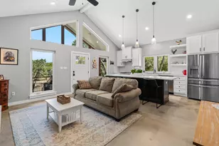 631 Lakeside Dr, Wimberley, TX 78676 - Photo 6