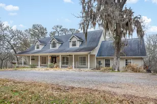 601 Country Club Ct, La Grange, TX 78945 - Photo 18