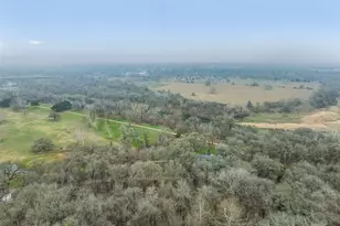 601 Country Club Ct, La Grange, TX 78945 - Photo 38