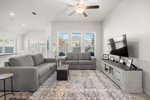 606 Linares Ln, Austin, TX 78748 - Photo 4