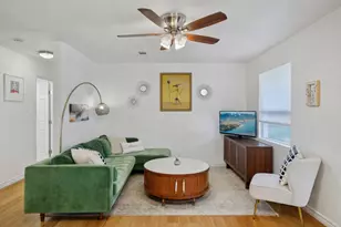 4413 Russell Dr, Austin, TX 78745 - Photo 4