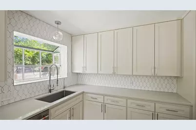 6404 Shoal Creek Boulevard, Austin, TX 78757 - Photo 8