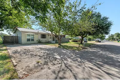 906 Debus Drive, Taylor, TX 76574 - Photo 12