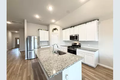 142 Periwinkle Lane, Bastrop, TX 78602 - Photo 4