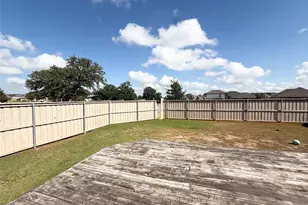 142 Periwinkle Ln, Bastrop, TX 78602 - Photo 22