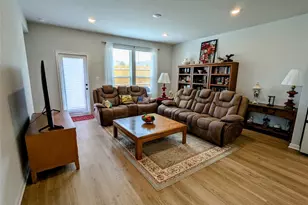 122 Checkers Cv, Elgin, TX 78621 - Photo 10