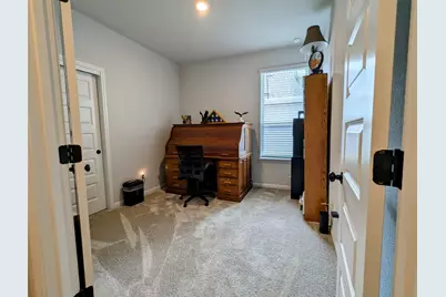 122 Checkers Cove, Elgin, TX 78621 - Photo 20