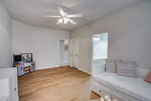 18 Glenway Dr, The Hills, TX 78738 - Photo 20