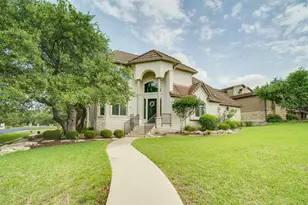 18 Glenway Dr, The Hills, TX 78738 - Photo 2