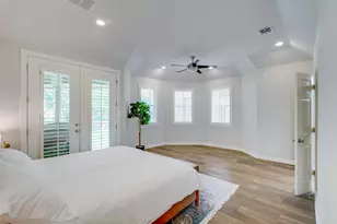 18 Glenway Dr, The Hills, TX 78738 - Photo 12
