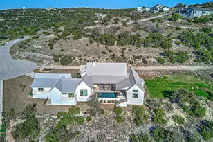 1733 Nightlife Cv, Spicewood, TX 78669 - Photo 22