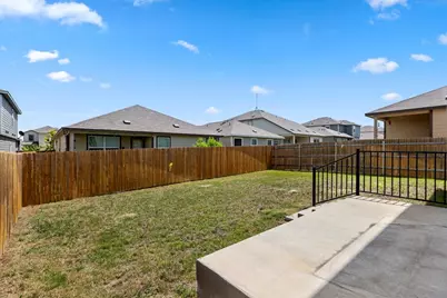 448 Perfect World Loop, Jarrell, TX 76537 - Photo 4
