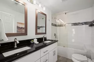 1184 Navasota St, Austin, TX 78702 - Photo 18