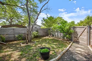 1184 Navasota St, Austin, TX 78702 - Photo 26