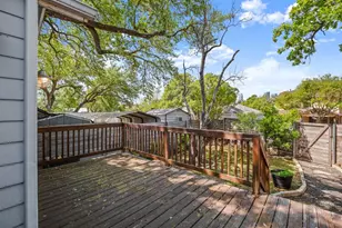 1184 Navasota St, Austin, TX 78702 - Photo 28