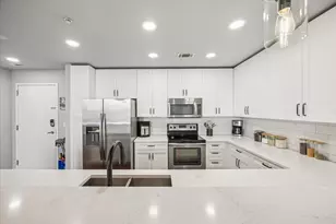 360 Nueces St, Austin, TX 78701 - Photo 12