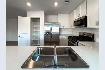 429 Monsoon Drive, Lockhart, TX 78644 - Photo 8