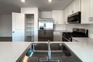 429 Monsoon Dr, Lockhart, TX 78644 - Photo 8