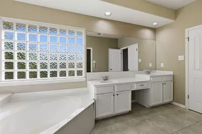 5813 Miramonte Drive, Austin, TX 78759 - Photo 32