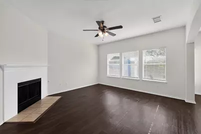 256 Poplarwood Drive, Kyle, TX 78640 - Photo 4