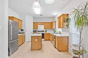 2114 Hidden Meadow St, New Braunfels, TX 78130 - Photo 4