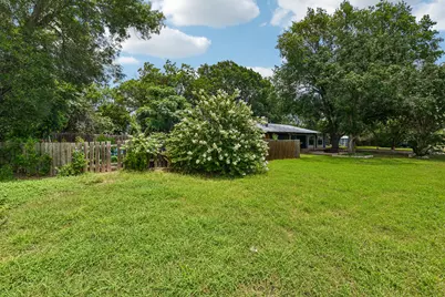 1111 Silent Valley Road, Lockhart, TX 78644 - Photo 14