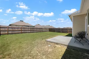 133 Walk Way Dr, Jarrell, TX 76537 - Photo 32