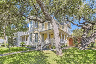 2390 W 8th Street, Austin, TX 78703 - Photo 2