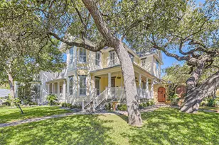 2390 W 8th St, Austin, TX 78703 - Photo 2