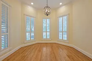2390 W 8th St, Austin, TX 78703 - Photo 6