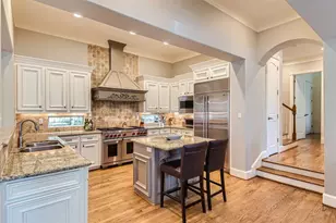 2390 W 8th St, Austin, TX 78703 - Photo 14