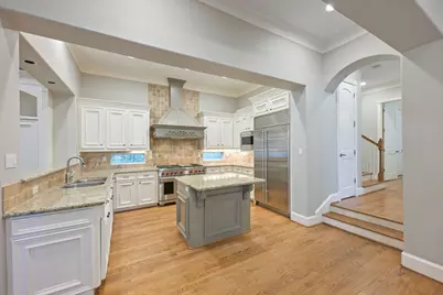2390 W 8th Street, Austin, TX 78703 - Photo 10