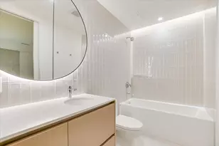 610 Davis St, Austin, TX 78701 - Photo 16