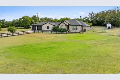 213 Beauchamp Road, Dripping Springs, TX 78620 - Photo 2