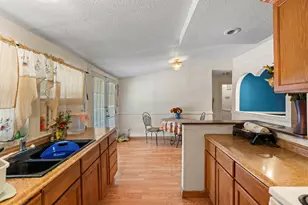 110 Belinda Ln, Kyle, TX 78640 - Photo 2