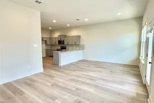 105 Zayd Ct, Jarrell, TX 76537 - Photo 12