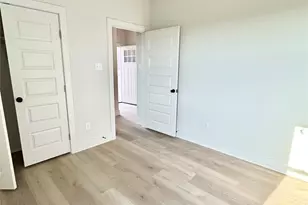 105 Zayd Ct, Jarrell, TX 76537 - Photo 26