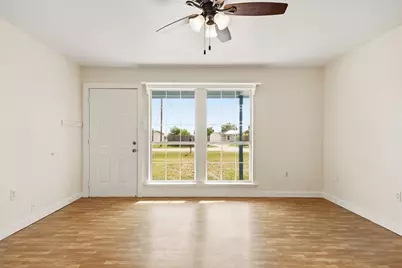240 Park Meadow Drive, Jarrell, TX 76537 - Photo 4