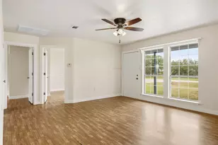 240 Park Meadow Dr, Jarrell, TX 76537 - Photo 10