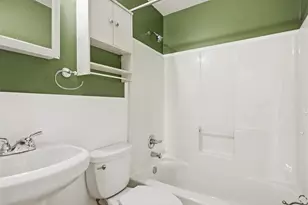 240 Park Meadow Dr, Jarrell, TX 76537 - Photo 6