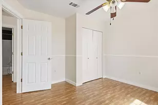 240 Park Meadow Dr, Jarrell, TX 76537 - Photo 4