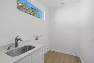 208 Ulupau Cir, Bastrop, TX 78602 - Photo 38
