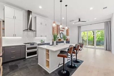3304 E 17th Street #B, Austin, TX 78721 - Photo 1