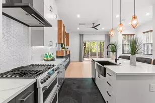 3304 E 17th St, Austin, TX 78721 - Photo 14