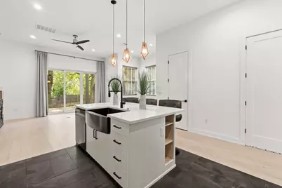 3304 E 17th Street #B, Austin, TX 78721 - Photo 16