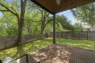 3304 E 17th St, Austin, TX 78721 - Photo 30