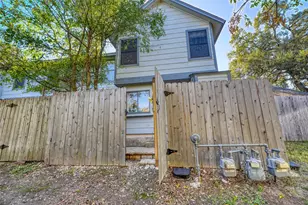 1411 Gracy Farms Ln, Austin, TX 78758 - Photo 32